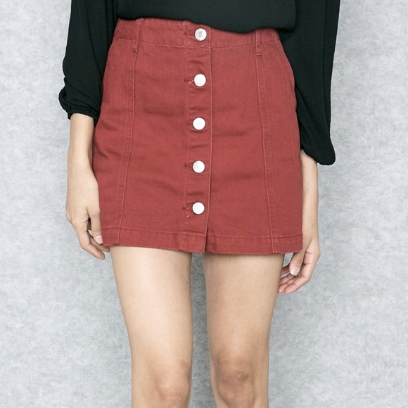 Forever 21 Burgundy Button Mini Skirt - Picture 1 of 7